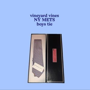 SOLD! Brand New Boys Vineyard Vines NY METS tie